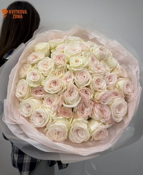 45 perfumed roses White O'Hara
