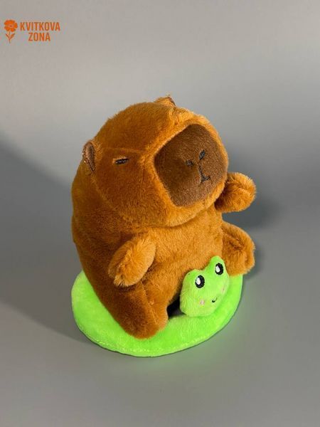 Капибара с надувным кругом-лягушкой (мягкая игрушка) 15000 фото