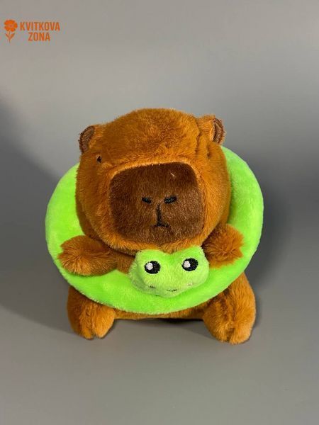 Капибара с надувным кругом-лягушкой (мягкая игрушка) 15000 фото