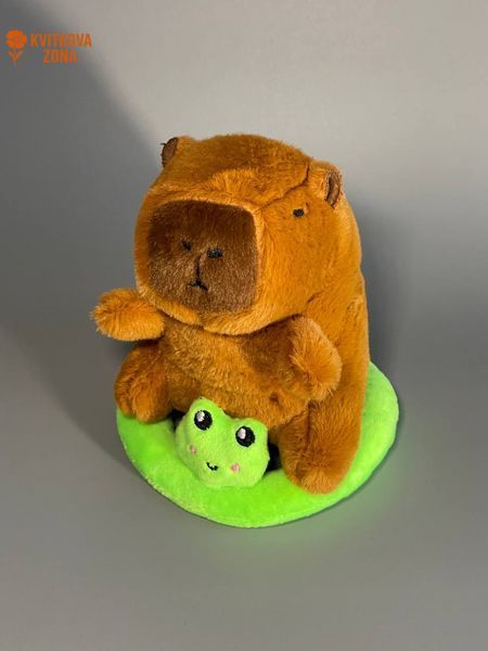 Капибара с надувным кругом-лягушкой (мягкая игрушка) 15000 фото