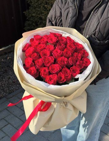 37 троянд Родос 4002 фото