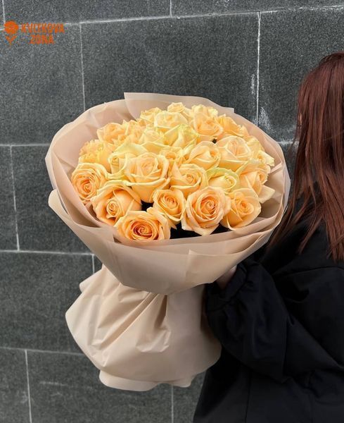 35 Peach Avalanche Roses